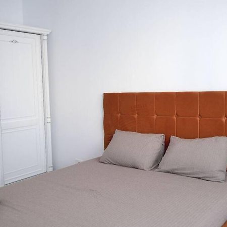 Eliza'S Apartment By Oasis Homes Oradea Exterior photo